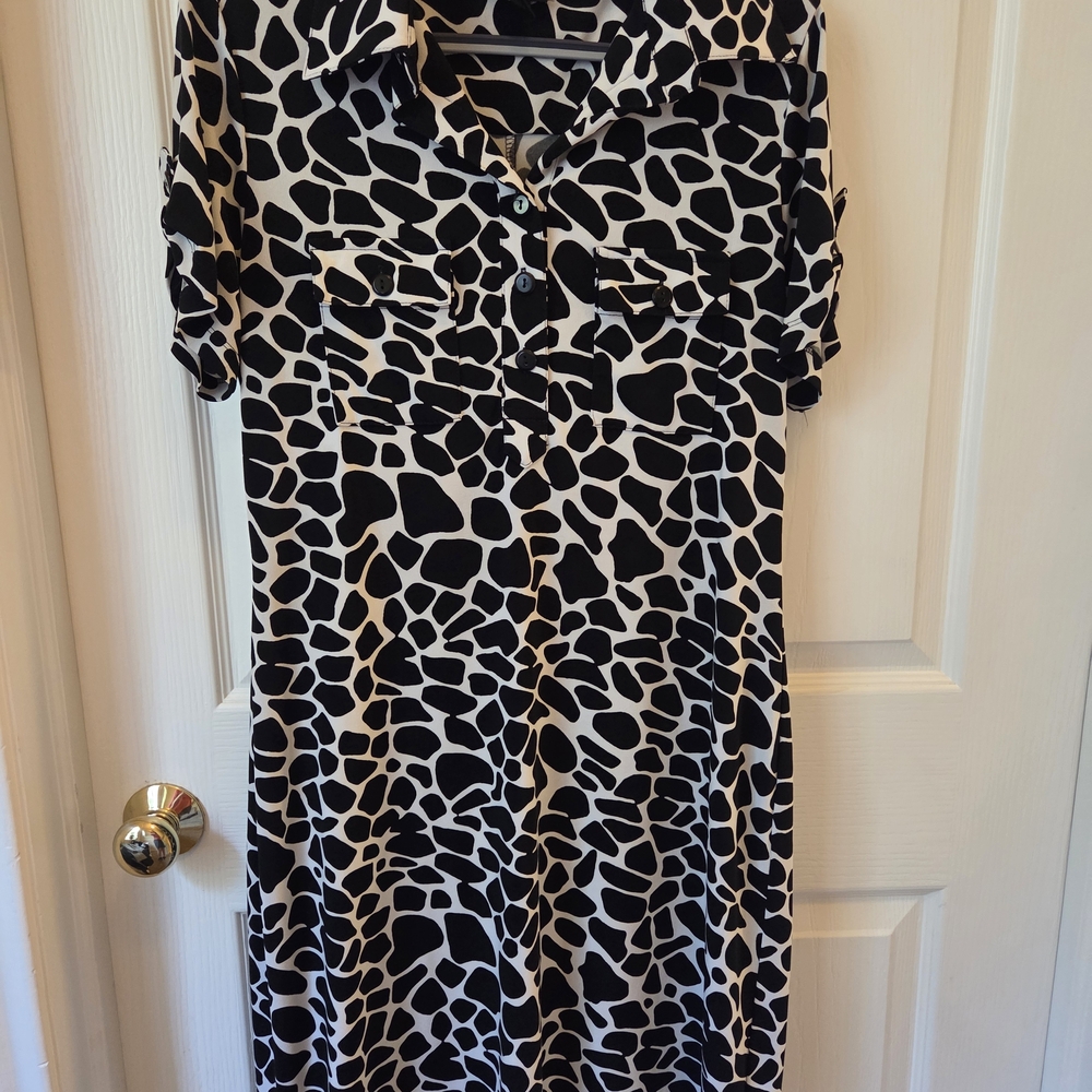 Stylish Black and White Patterned Dress